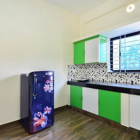 Oyo Home 81801 Akash Villa Trippapur エクステリア 写真