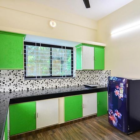 Oyo Home 81801 Akash Villa Trippapur エクステリア 写真
