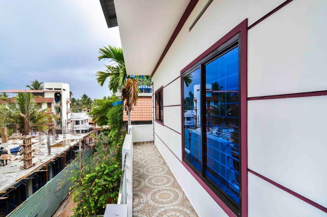 Oyo Home 81801 Akash Villa Trippapur エクステリア 写真