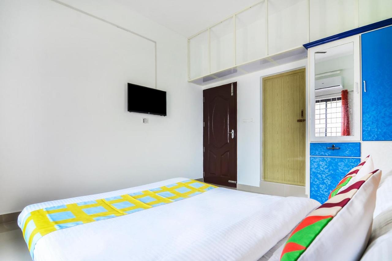 Oyo Home 81801 Akash Villa Trippapur エクステリア 写真