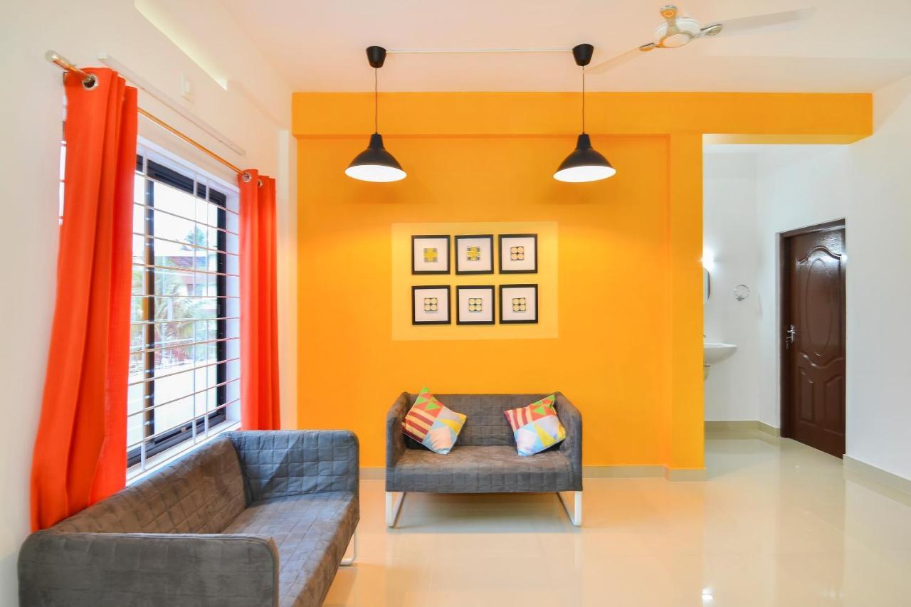Oyo Home 81801 Akash Villa Trippapur エクステリア 写真