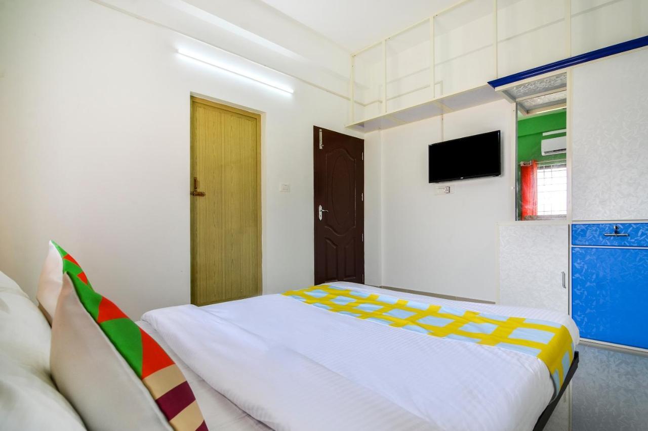 Oyo Home 81801 Akash Villa Trippapur エクステリア 写真