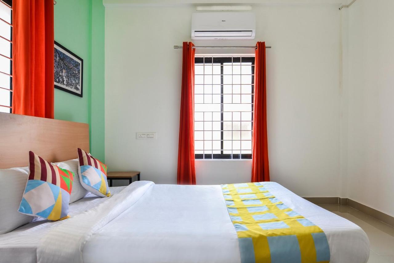 Oyo Home 81801 Akash Villa Trippapur エクステリア 写真